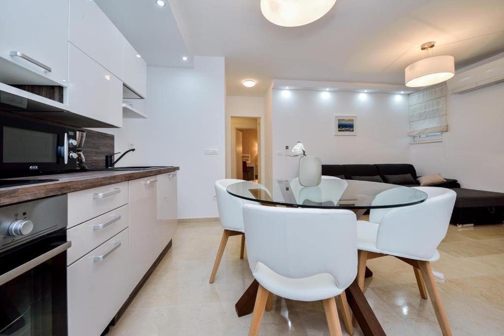 Luxury Apartment Arta-2 With Heated Pool And Jacuzzi Bibinje Exterior foto